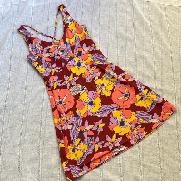 Title nine Dresses & Skirts - Title Nine floral athletic dress.
